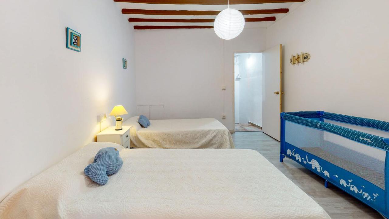 Apartamento En Primera Linea De Playa De Вилахойоса Екстериор снимка